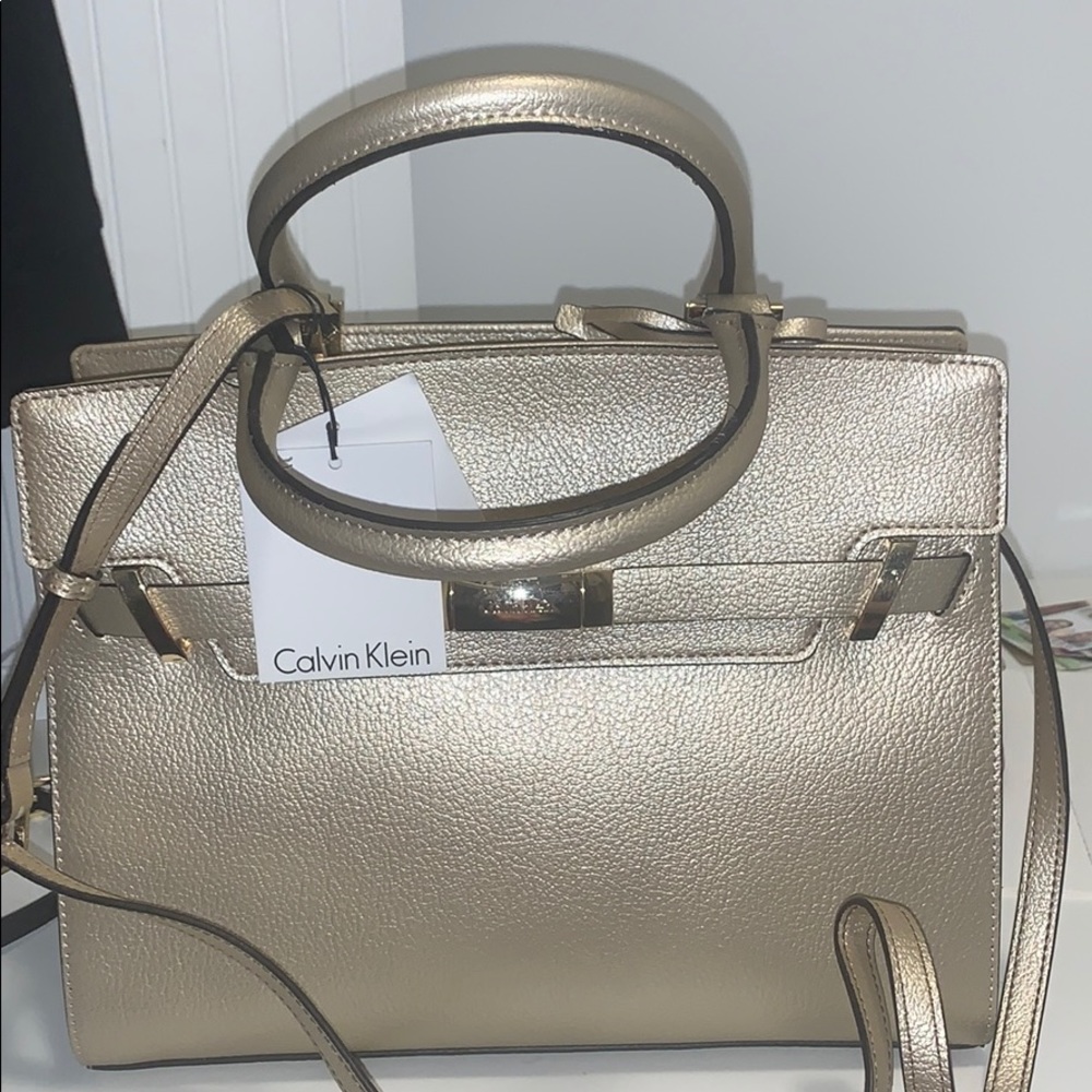 NEW WITH TAGS! Calvin Klein crossbody/shoulder bag